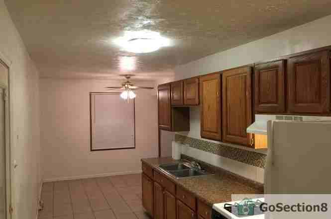 16543 Honore Ave - Photo 3 of 4