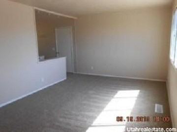 1590 W 12th St - Photo 2 of 12