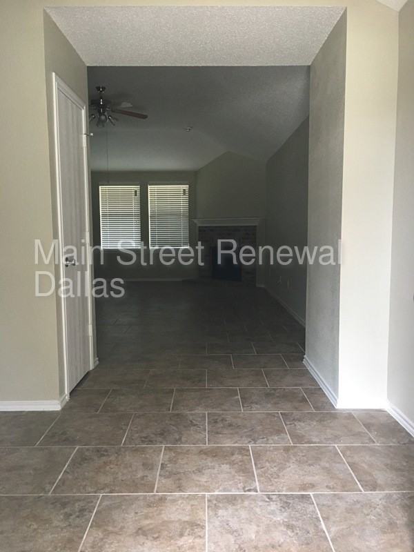 110 Greenfield Trail - Photo 2 of 25