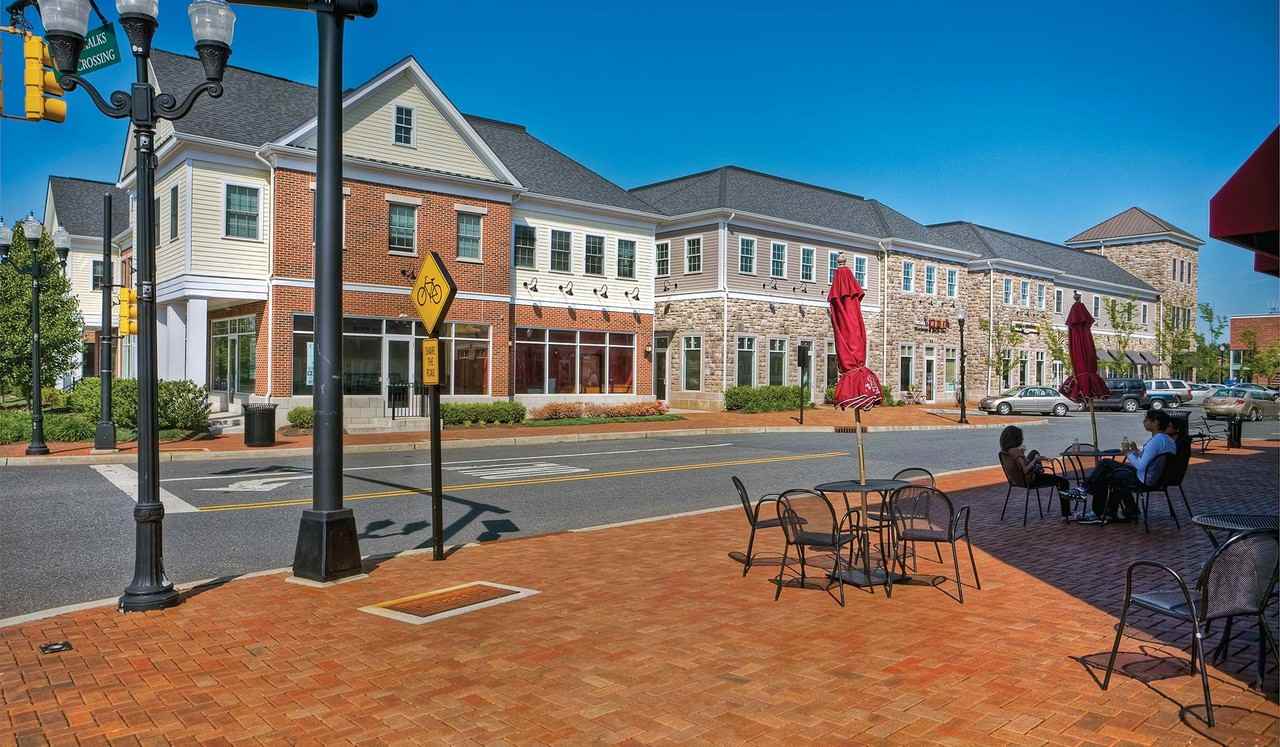 1109 Hunters Glen Dr - Photo 2 of 10