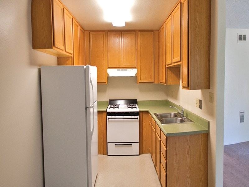 401 W Columbus St - Photo 3 of 5