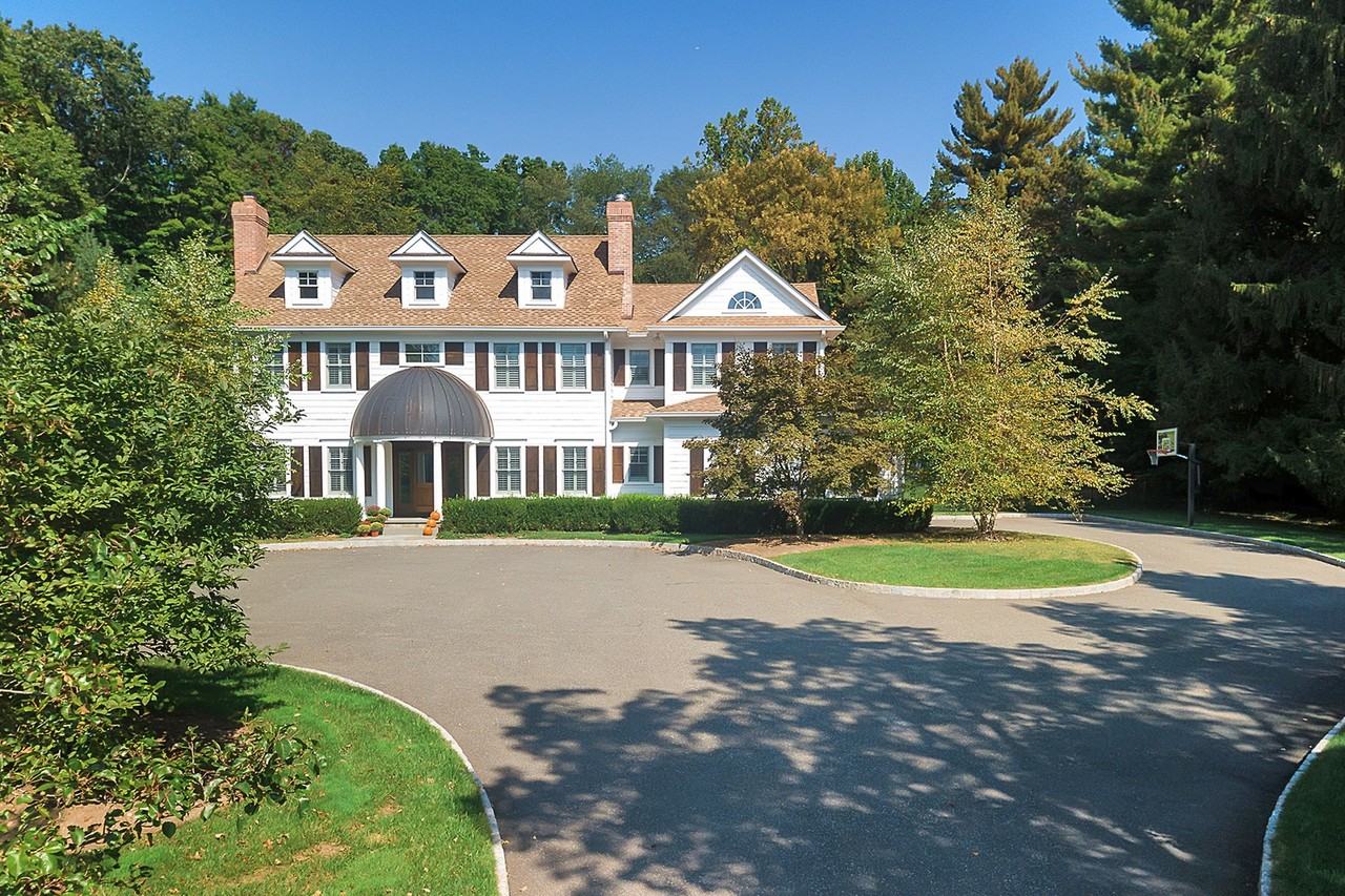 111 E Allendale Rd - Photo 2 of 45