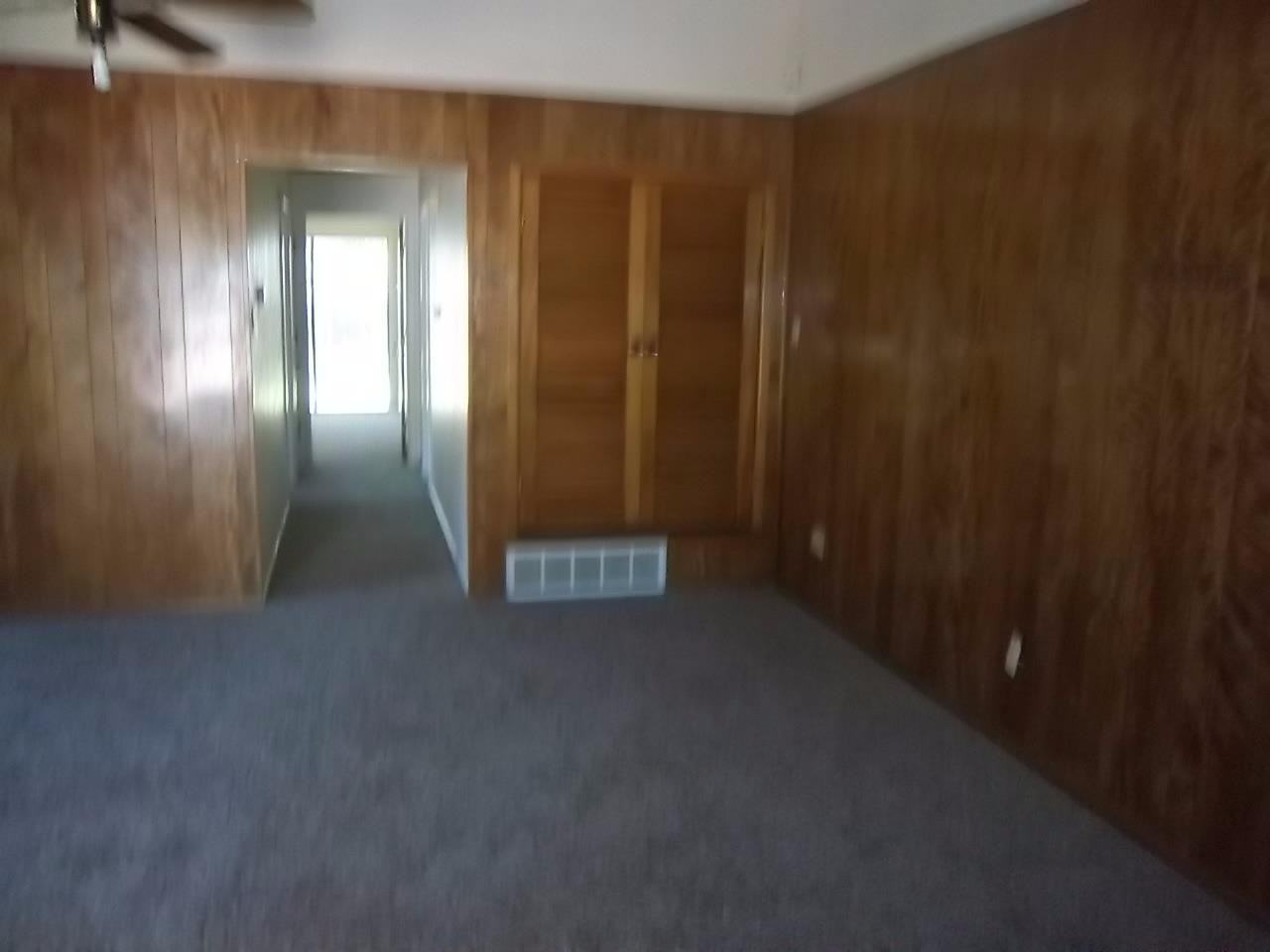 1604 28th St - Photo 3 of 8