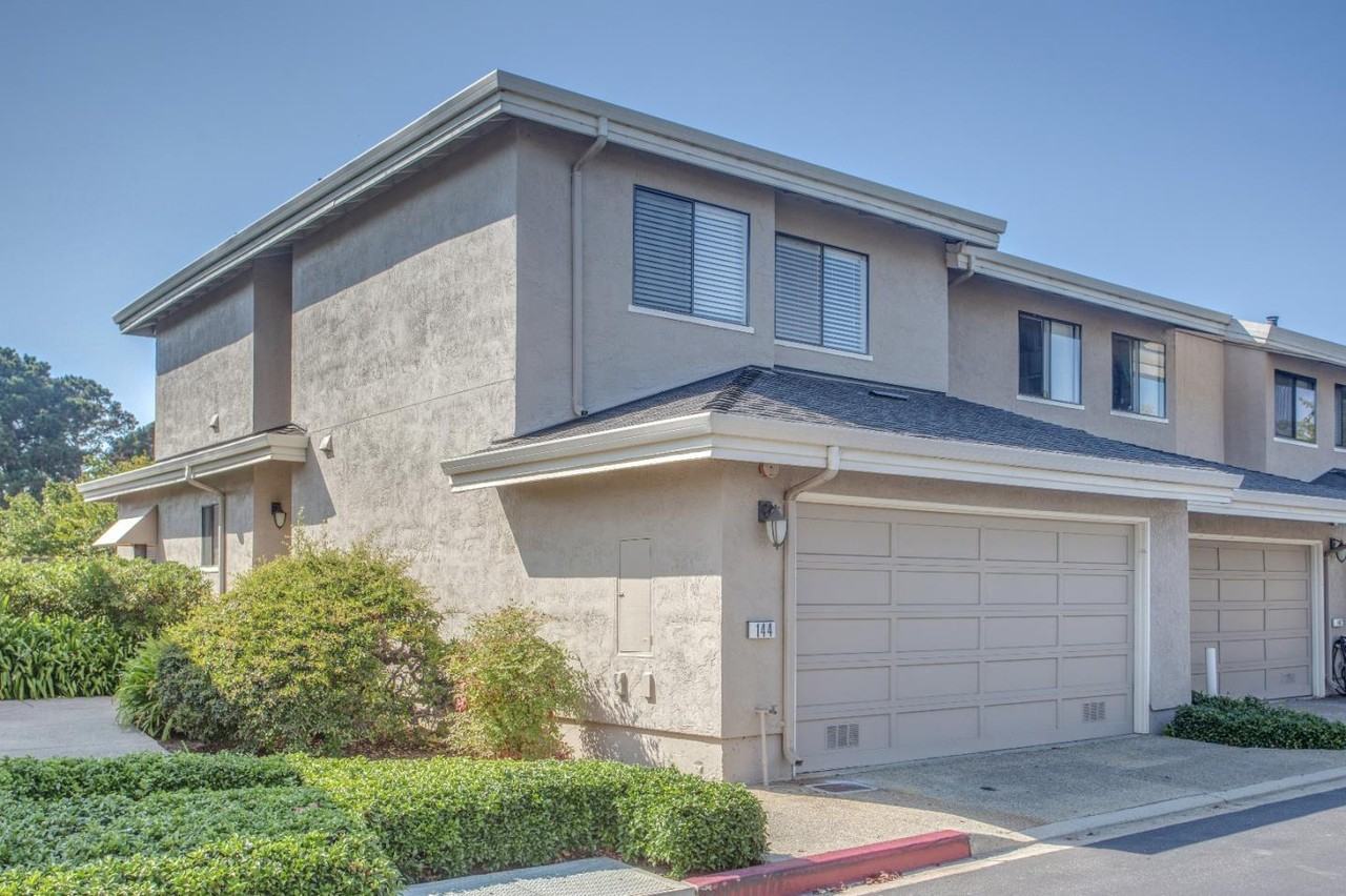 144 Albacore Ln - Photo 2 of 16