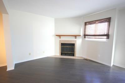 1563 Thurlow St - Photo 2 of 10