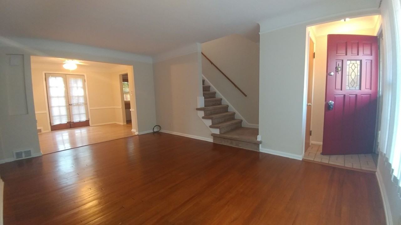 5876 Wickfield Dr - Photo 3 of 45