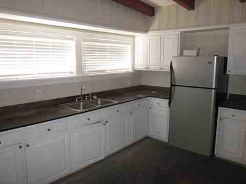 1606 Industrial Park Cir - Photo 3 of 8