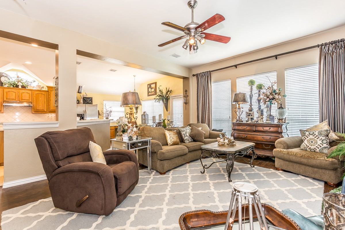 3400 San Patricio Drive - Photo 3 of 7