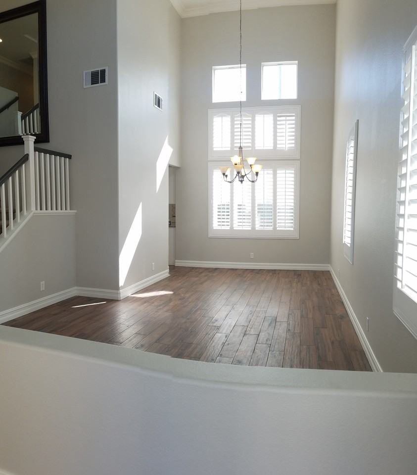 8804 East Crestview Lane - Photo 4 of 45