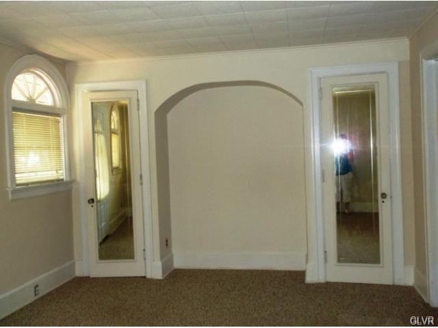 2146 W Allen St - Photo 3 of 4