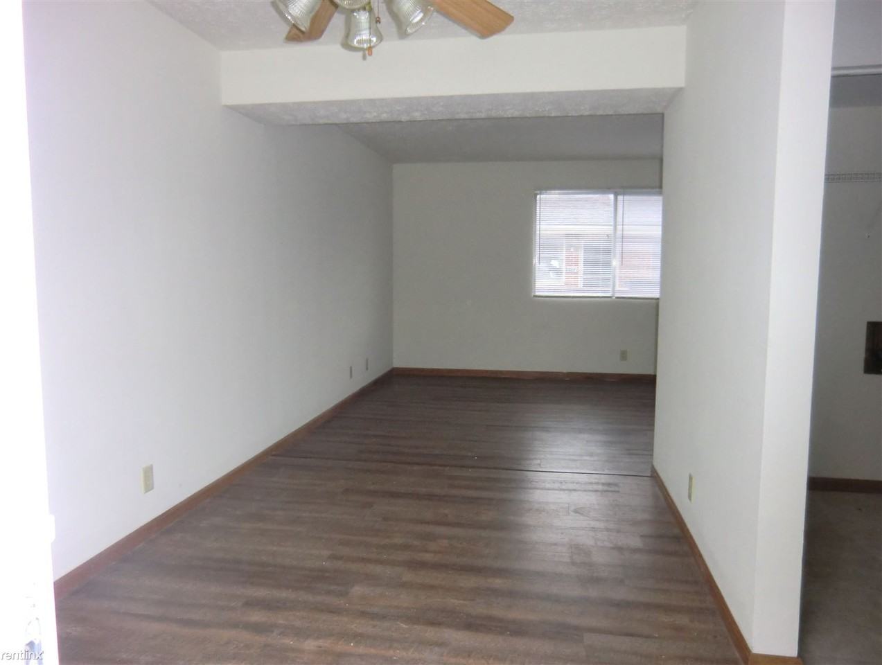 2127 N Center St - Photo 2 of 6