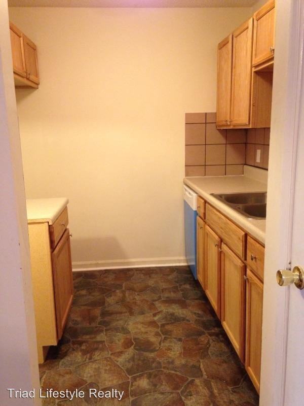 506 Mystic Dr #E - Photo 3 of 15