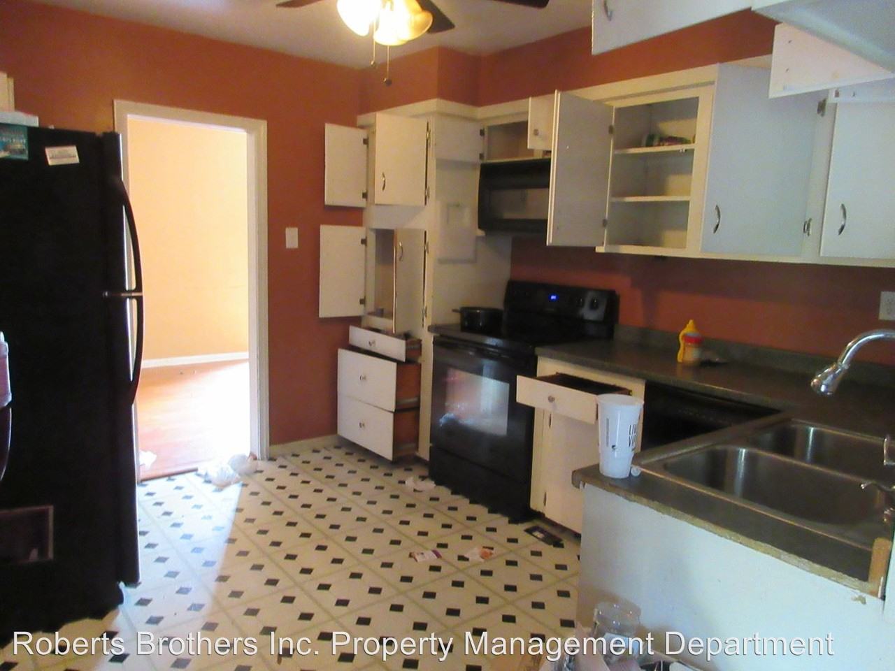 5554 Racine Ave - Photo 2 of 7