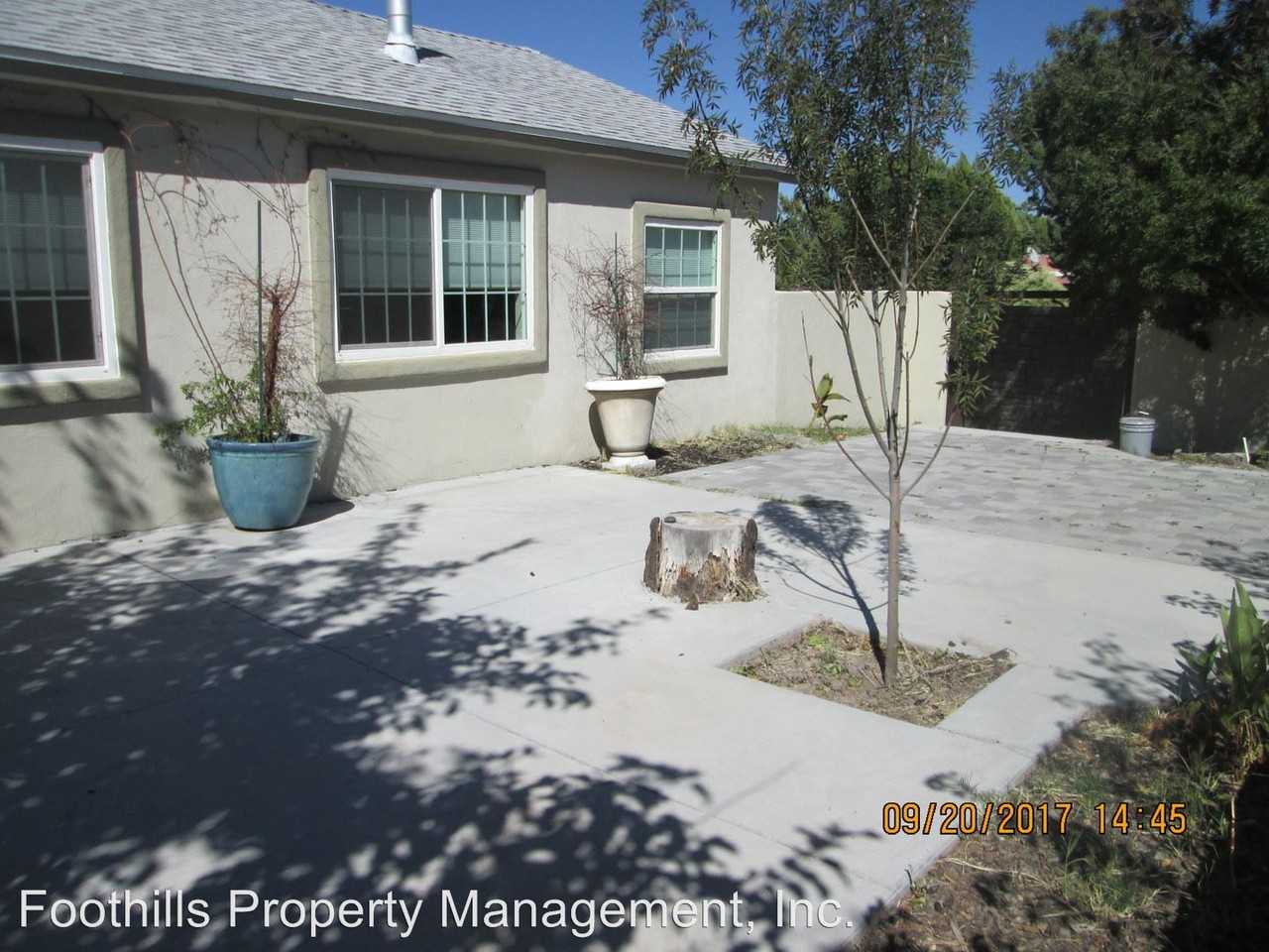 4910 E Valley Ln - Photo 2 of 17