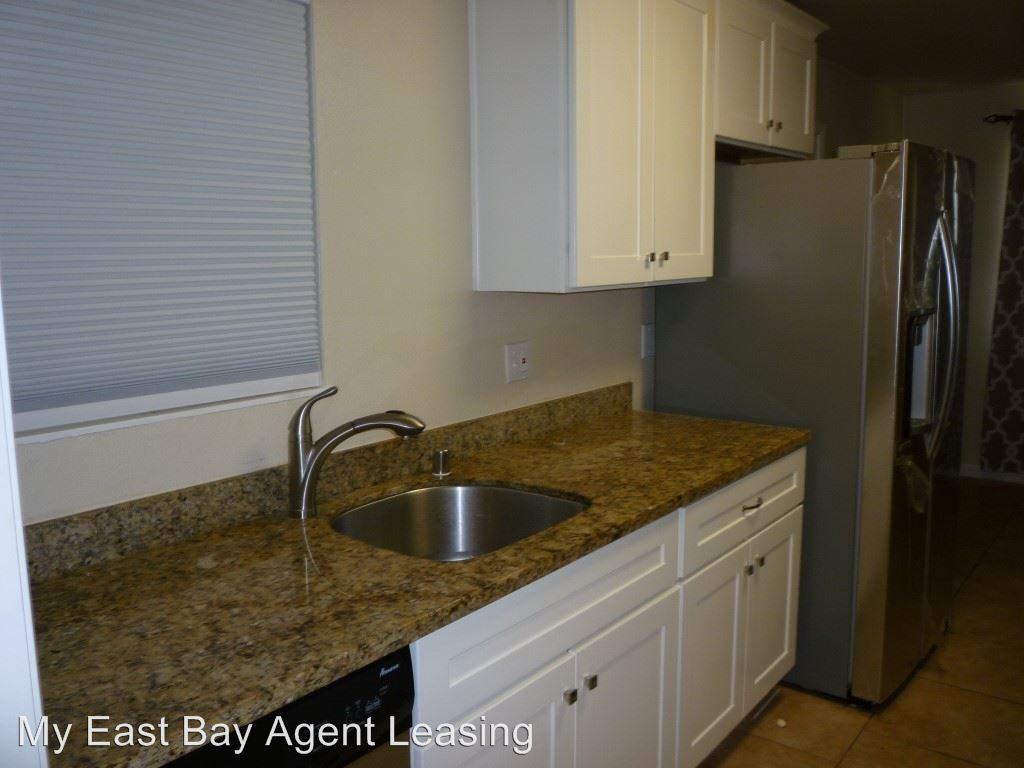 2028 Dublin Dr - Photo 3 of 14