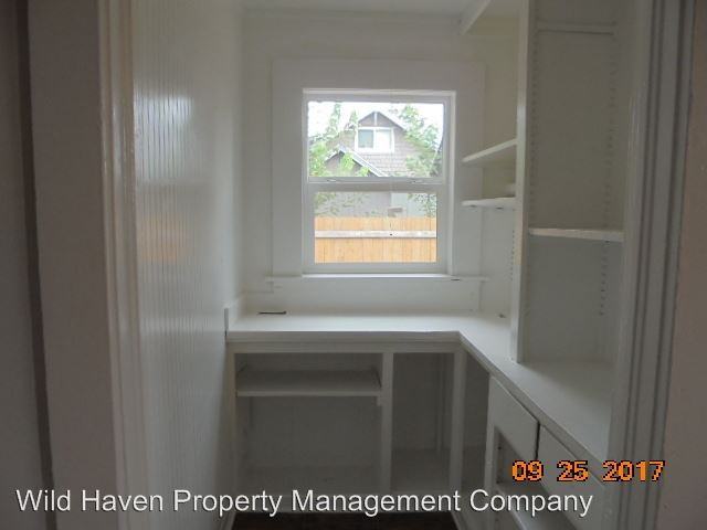 1385 Hines Street SE - Photo 3 of 8