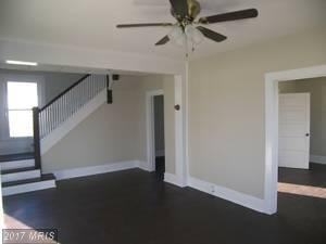9407 Wall St - Photo 2 of 10