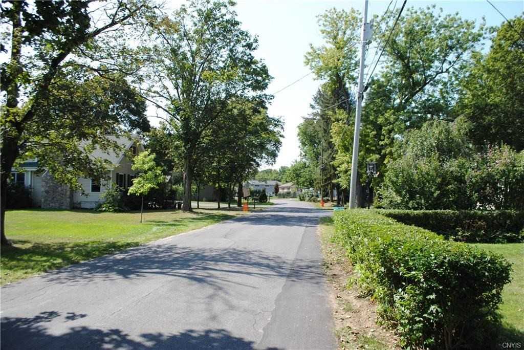 114 Dewey Ave - Photo 3 of 15