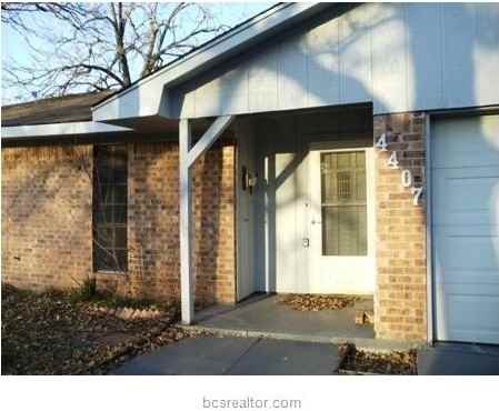 4407 Robinhood Cir - Photo 2 of 12