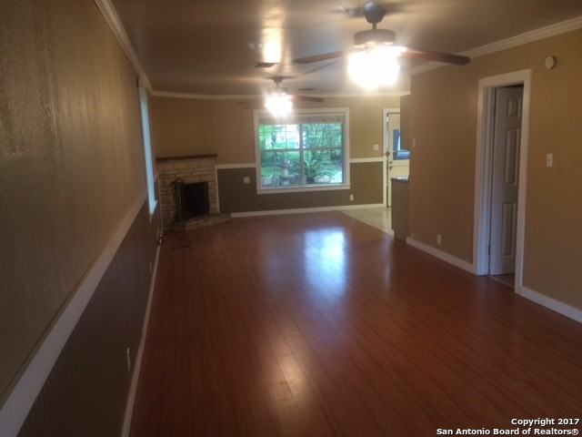 114 W Cibolo Dr - Photo 3 of 7