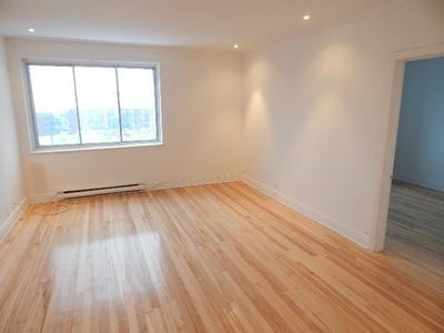 4080 Chemin de la Côte-Sainte-Catherine - Photo 3 of 8