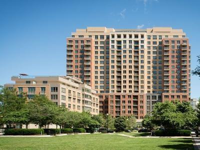 The Acadia at Metropolitan Park - Photo 2 of 26