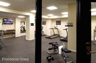 200 E 3rd St - Photo 3 of 4