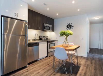 2815 Pembina Hwy - Photo 3 of 50