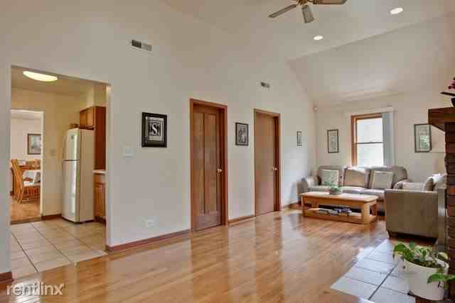 406 Forest Dr - Photo 2 of 19