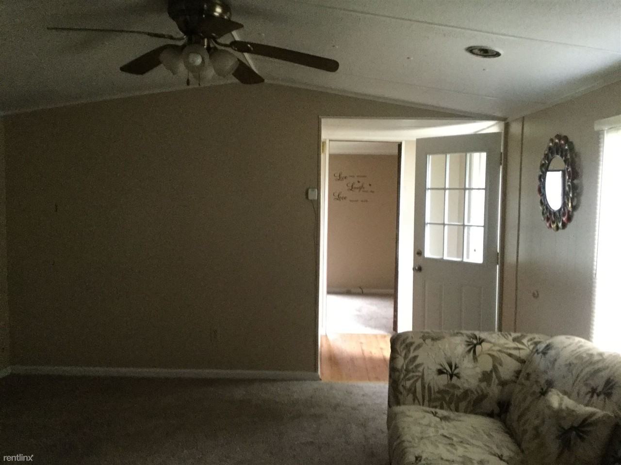 47 Shamrock Ave - Photo 3 of 10