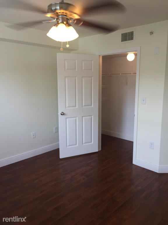 15135 Michelangelo Blvd - Photo 3 of 20