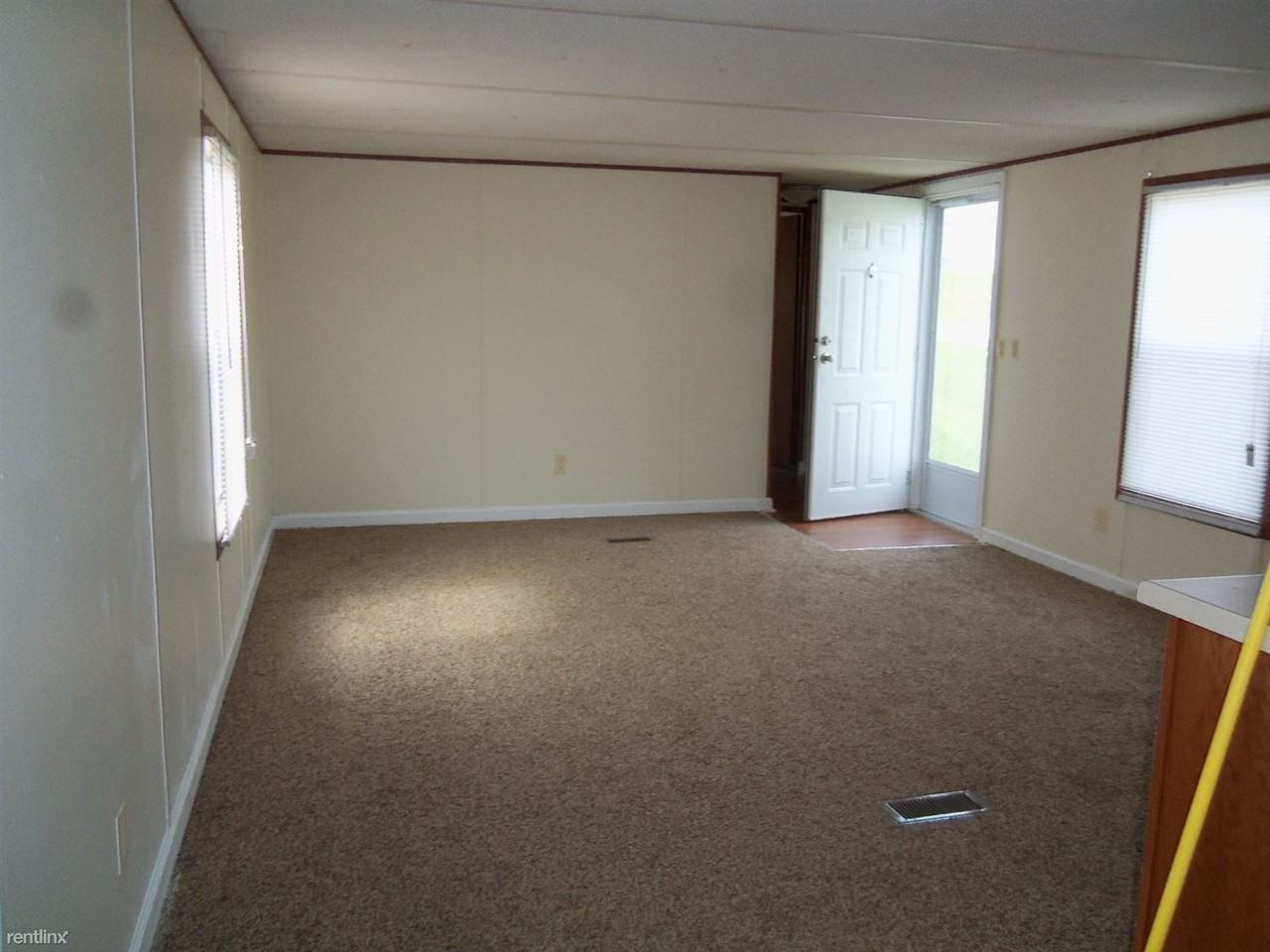 509 Kayla St - Photo 2 of 7