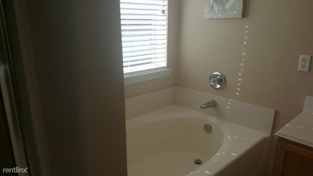 7039 Durango Creek Dr - Photo 2 of 5