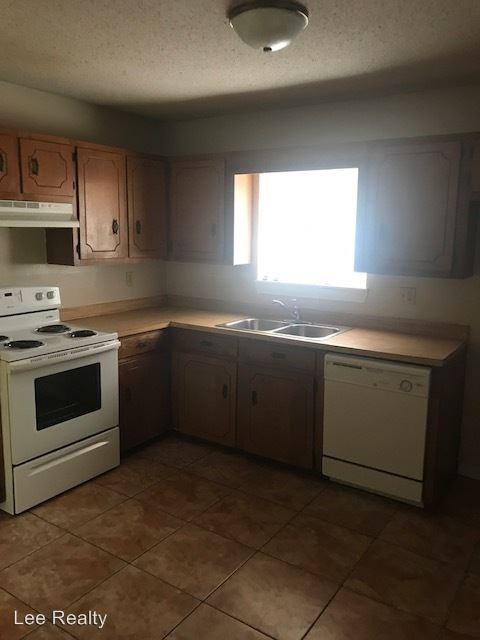 6201 N 30th St - Photo 3 of 4