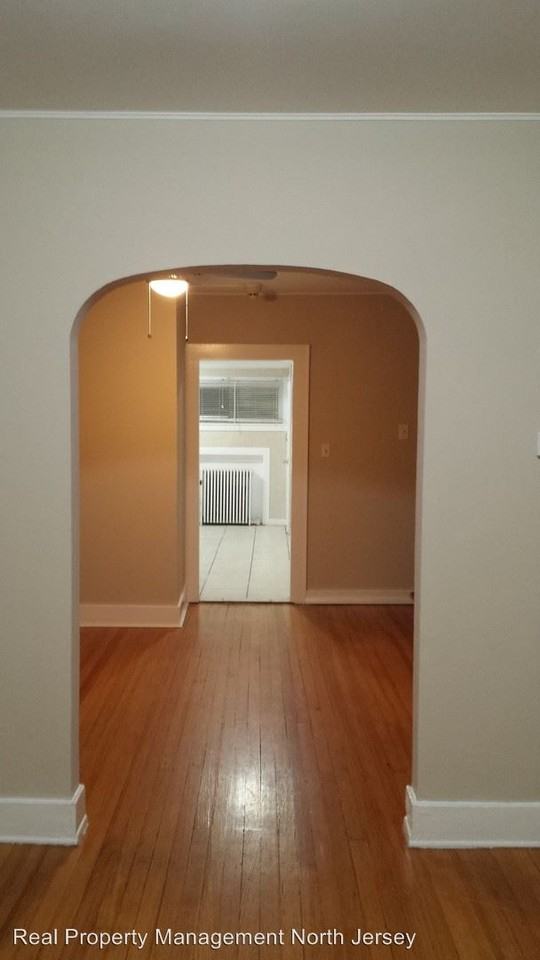 13 Baltimore St - Photo 2 of 11