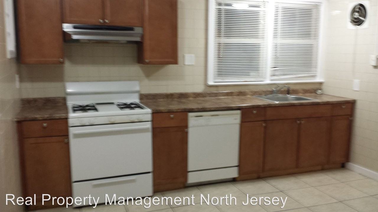 13 Baltimore St - Photo 3 of 11