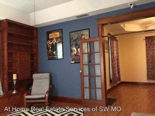 818 W Monroe Terrace - Photo 3 of 11