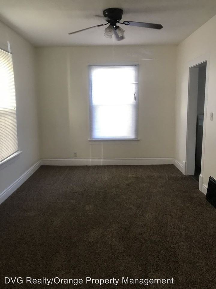 902 Hickory St - Photo 3 of 16