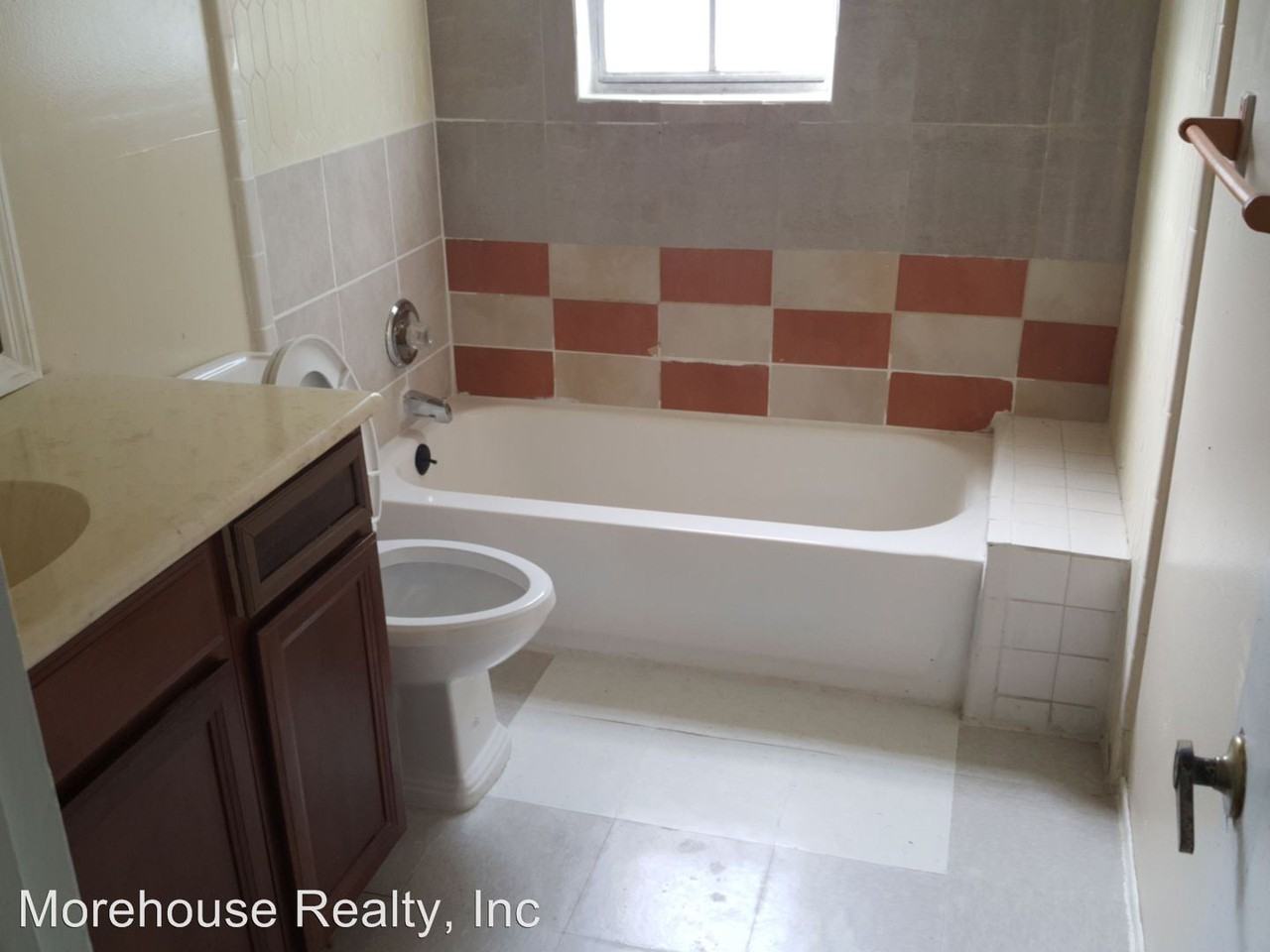 1650 Warrens Ave - Photo 2 of 7