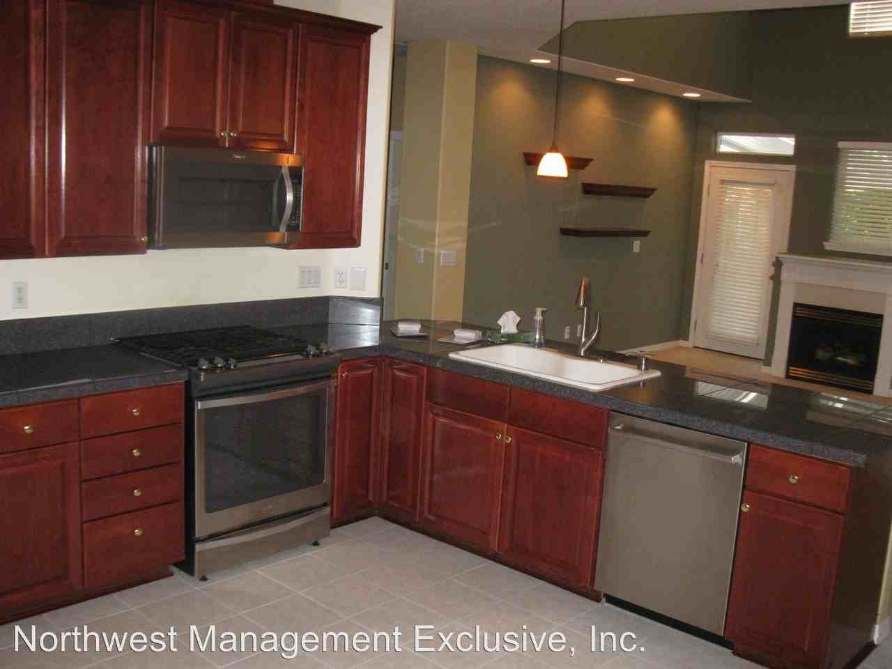 8901 NE 15th St - Photo 3 of 20