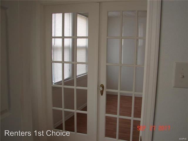 406 Henry St - Photo 3 of 9