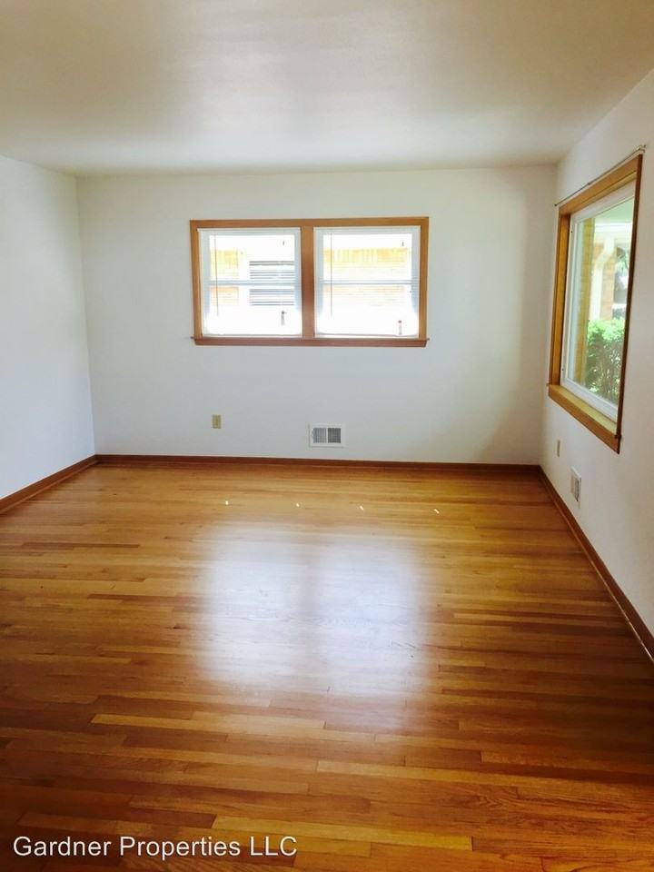 4436 N 71st St - Photo 2 of 16