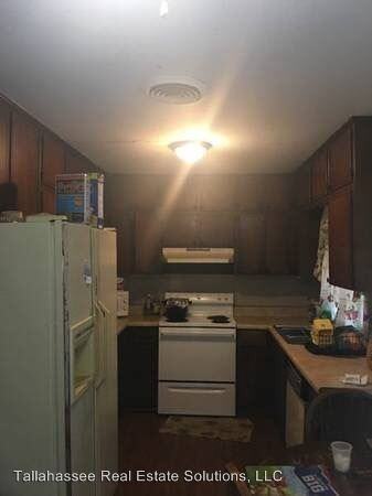 305 Piney Rd - Photo 2 of 11