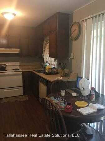 305 Piney Rd - Photo 3 of 11