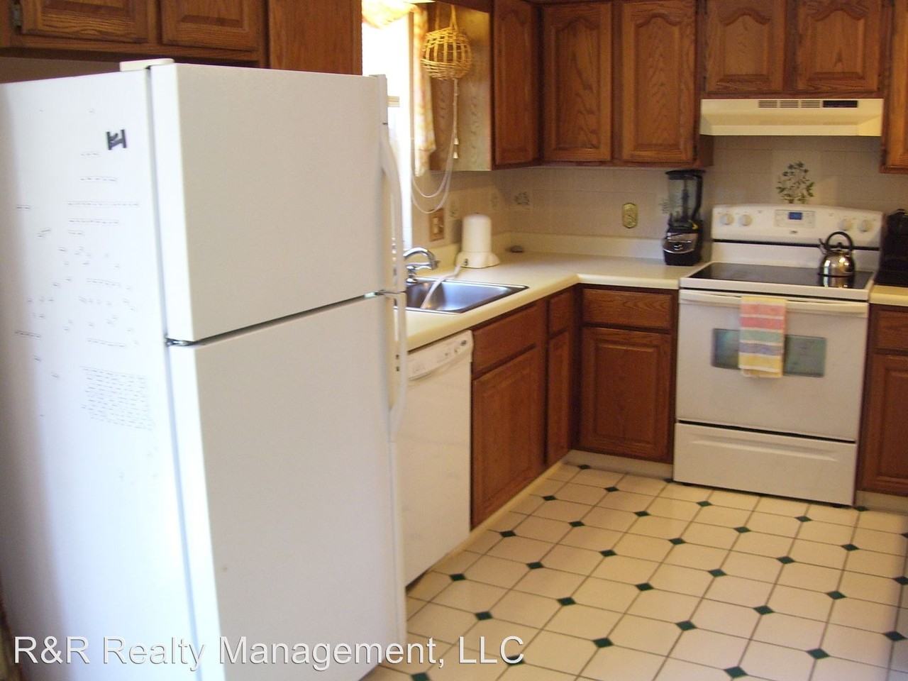 40 Eagle Dr - Photo 3 of 10