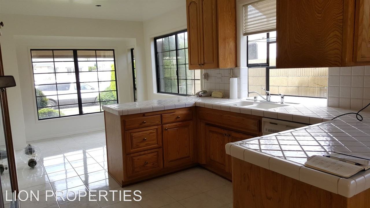 4764 Hazelnut Ave - Photo 2 of 35