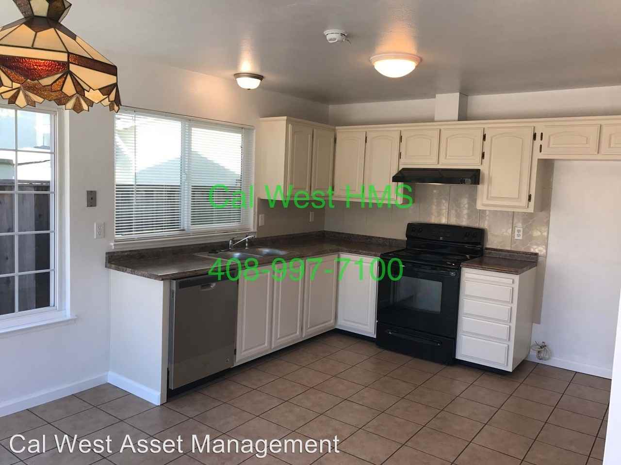 3027 Sunburst Dr - Photo 3 of 13