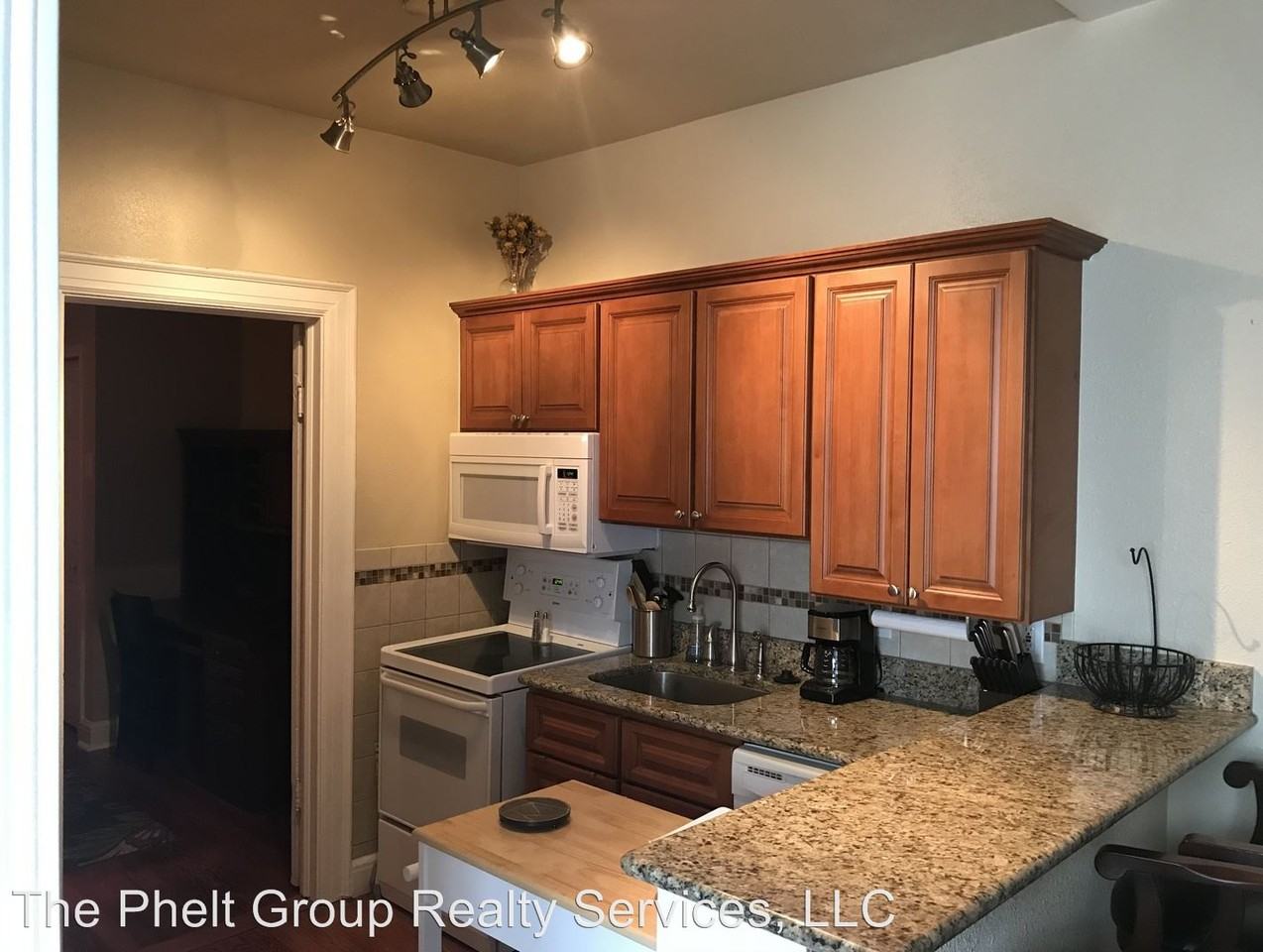 306 Madison St #5 - Photo 3 of 8