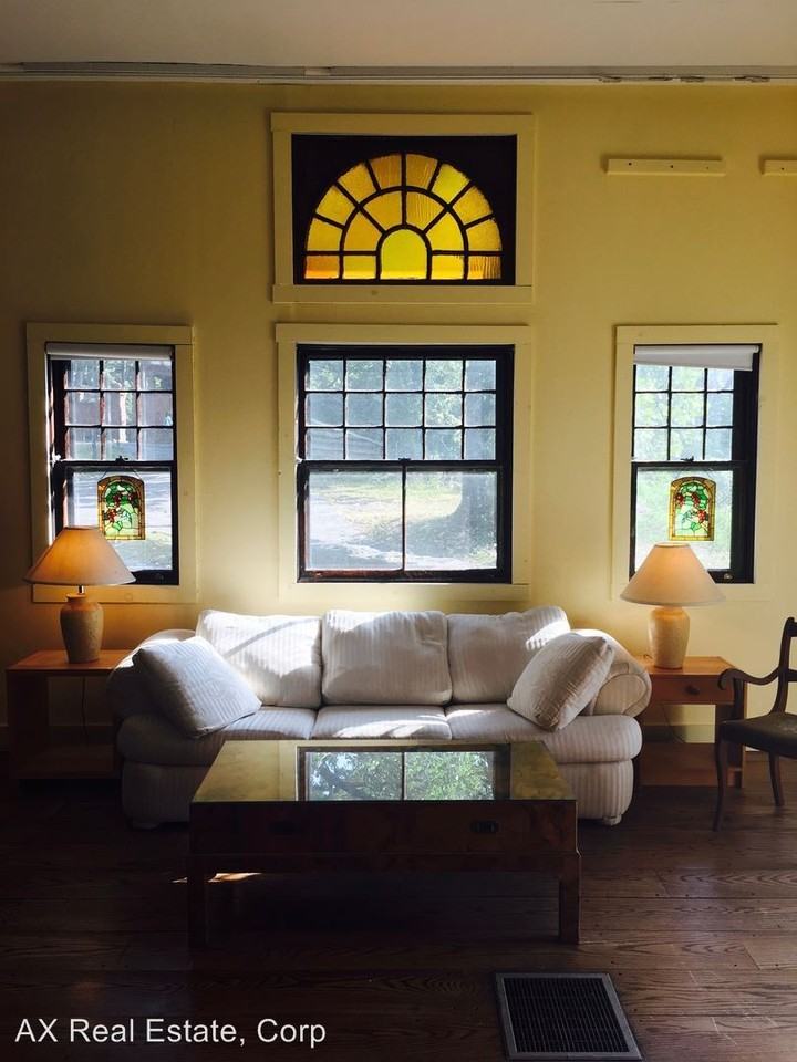 551 Broadway - Photo 2 of 6