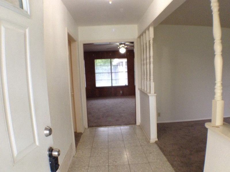 8310 York Dr - Photo 2 of 10